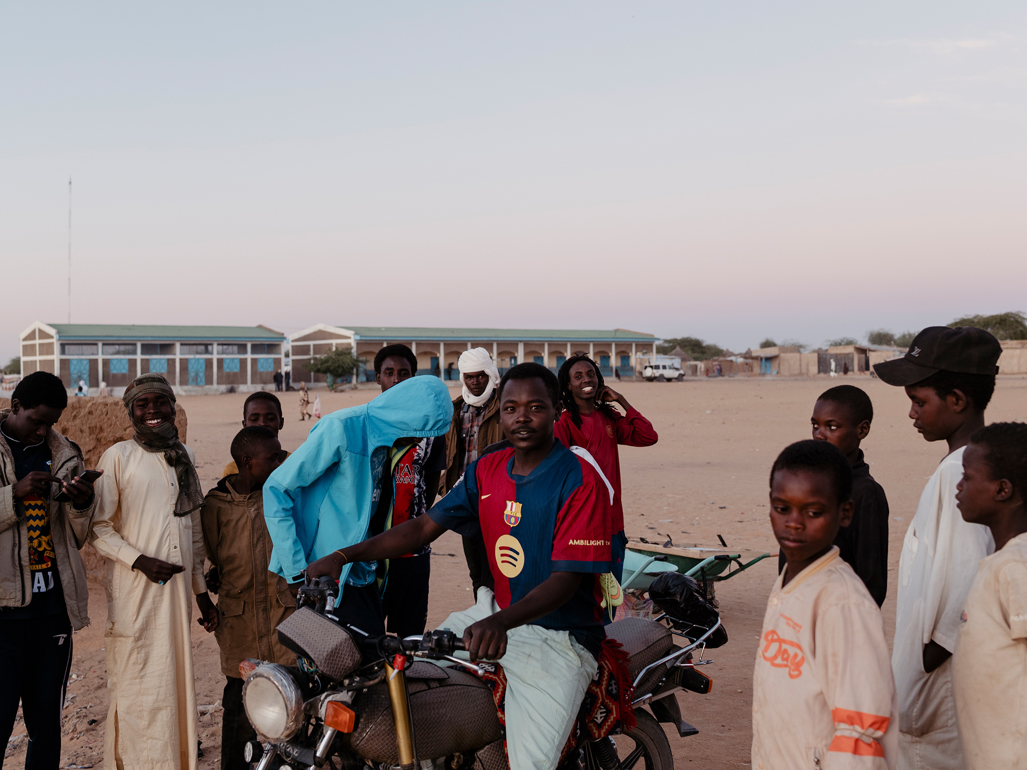 9 - Escaping Darfur chaos-9 - 87665232-4364-45c2-af50-f188816dd47d.jpg