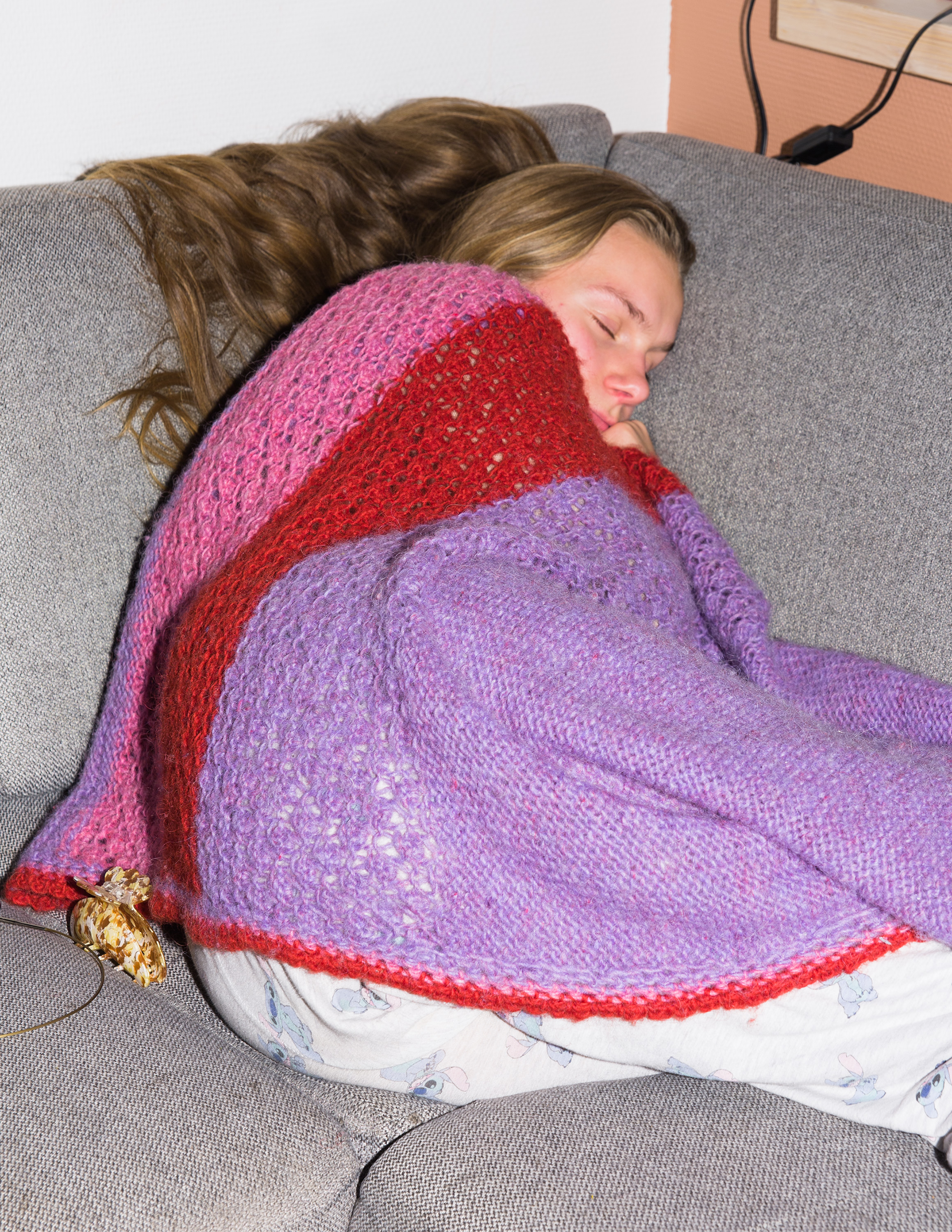 1 - Sleeping mother - 4eef7ea8-c71c-493b-b27c-1bb727e22473.jpg