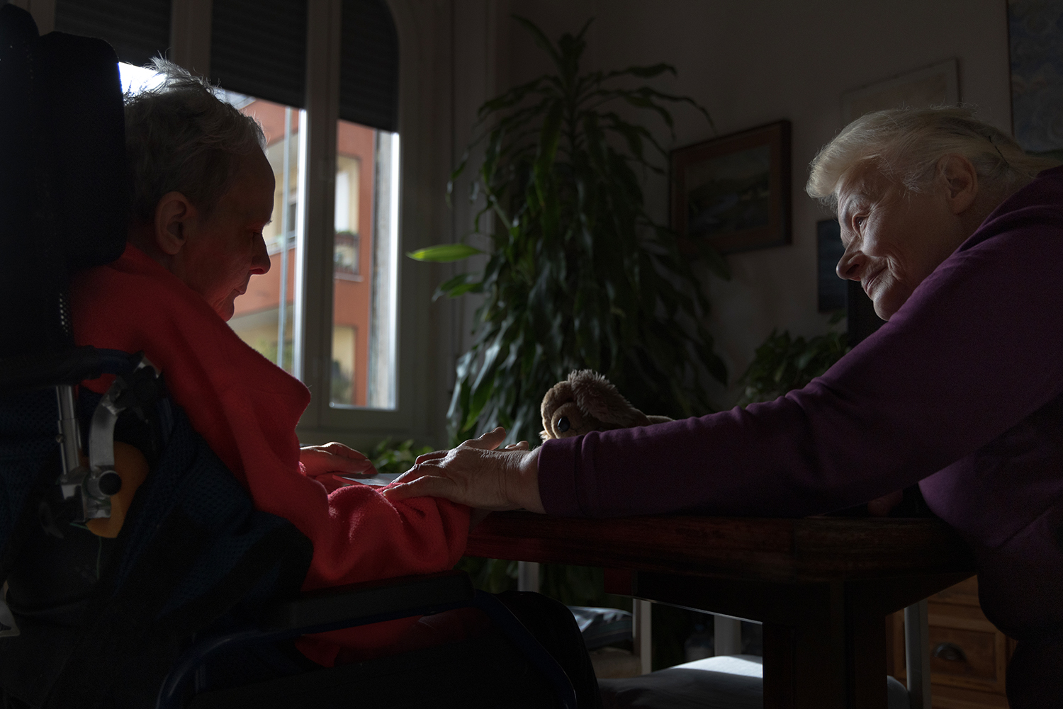 5 - 005_Caregivers - 2e750feb-f001-4030-a625-13e1dc55ab12.jpg
