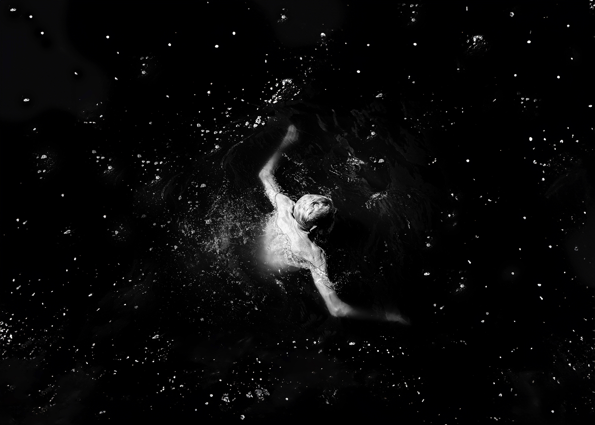 10 - Weightless - be9296b4-359a-454b-b14e-77e98f18133c.jpg
