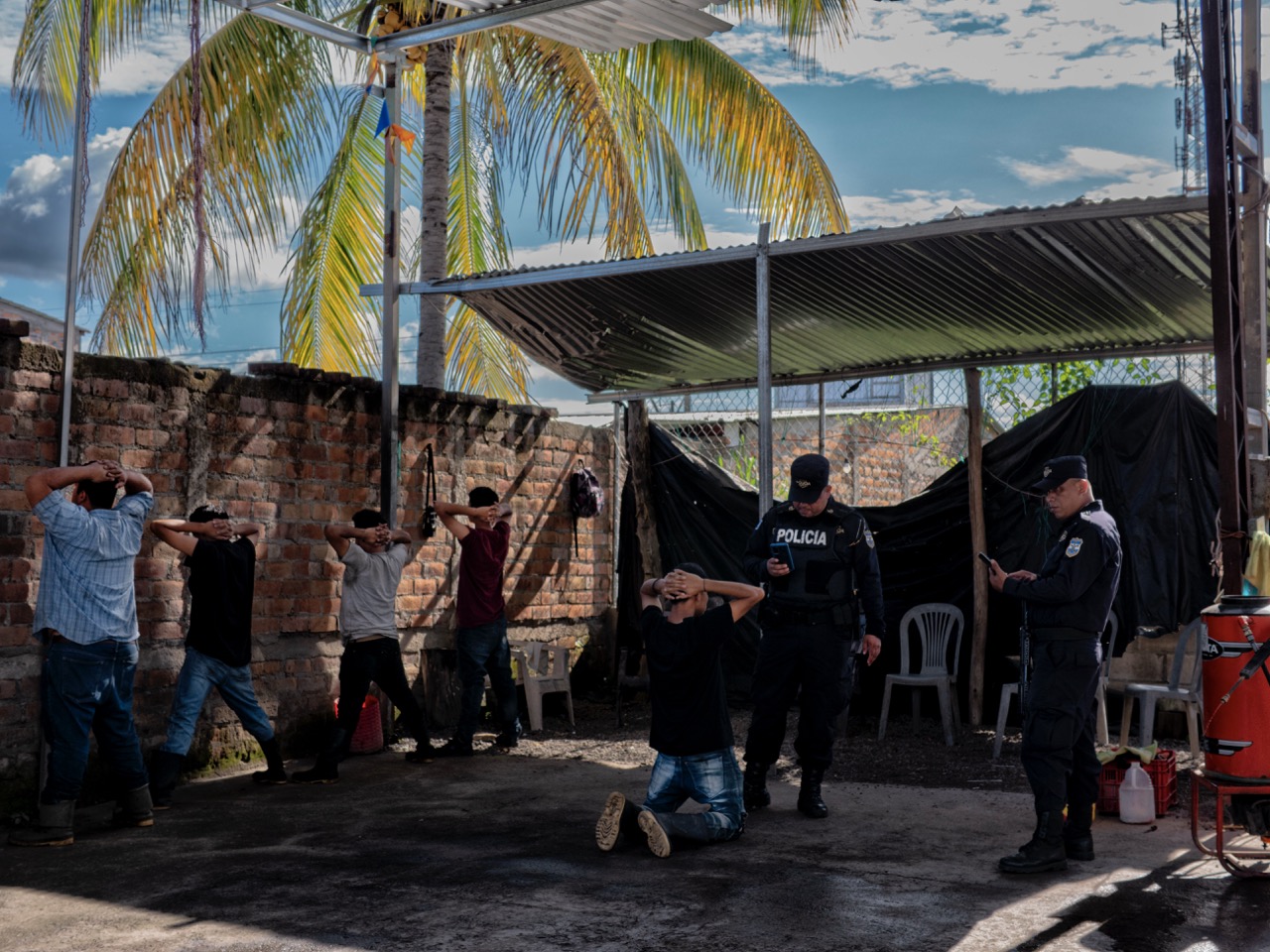 Groß (4 - El Salvador - 59534d4c-671d-46e7-8ce2-166f887b358f).jpeg