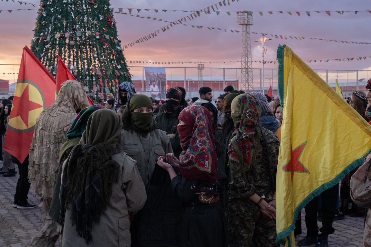 Groß (7 - 46. Jubiläum der kurdischen Arbeiterpartei PKK - 5fb070d8-b427-4387-aae7-c33461a