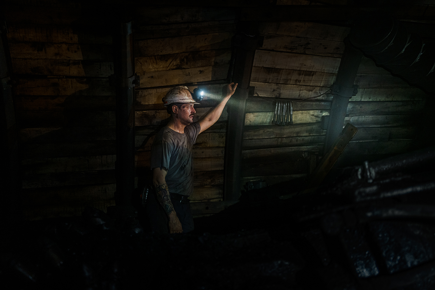 2 - CoalMining-2 - 51ec79b6-522c-495f-8d31-78f601b26145.jpg