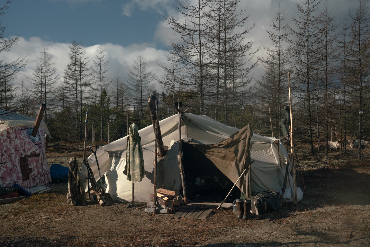 Groß (4 - Reindeer herders- tent- Sakhalin - 83271fa6-8cce-4055-8dc8-731dfbdb1110).jpeg