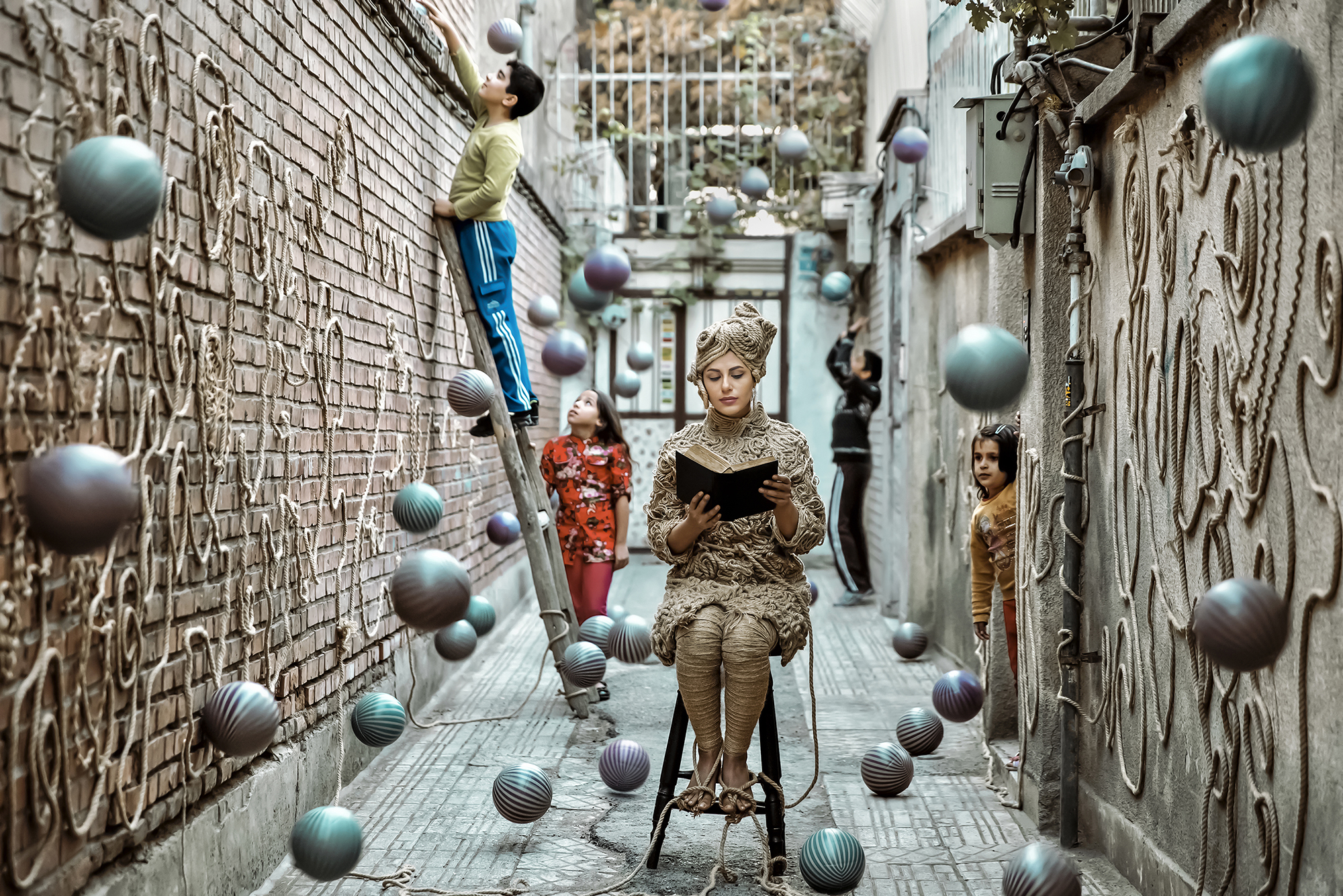 Reading for Tehran streets