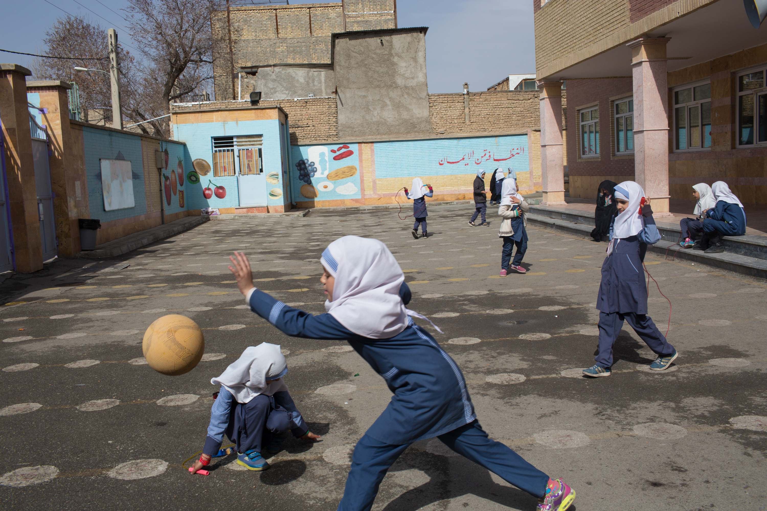Zanan- under the Islamic republic