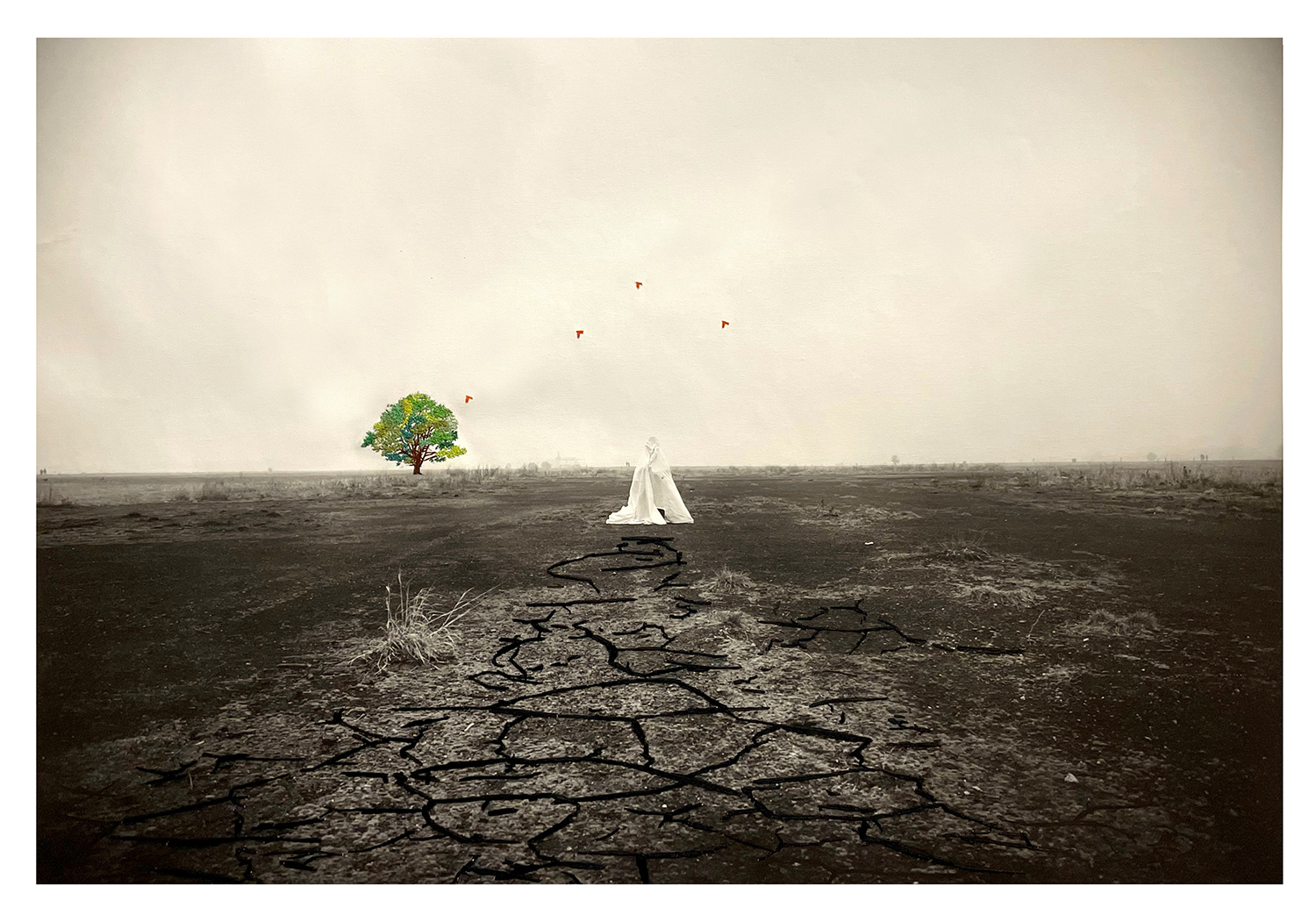 4 - Drought and signs of life with embroidery and threads - b03c48e4-7f8d-4674-8e9e-d150a1.jpg