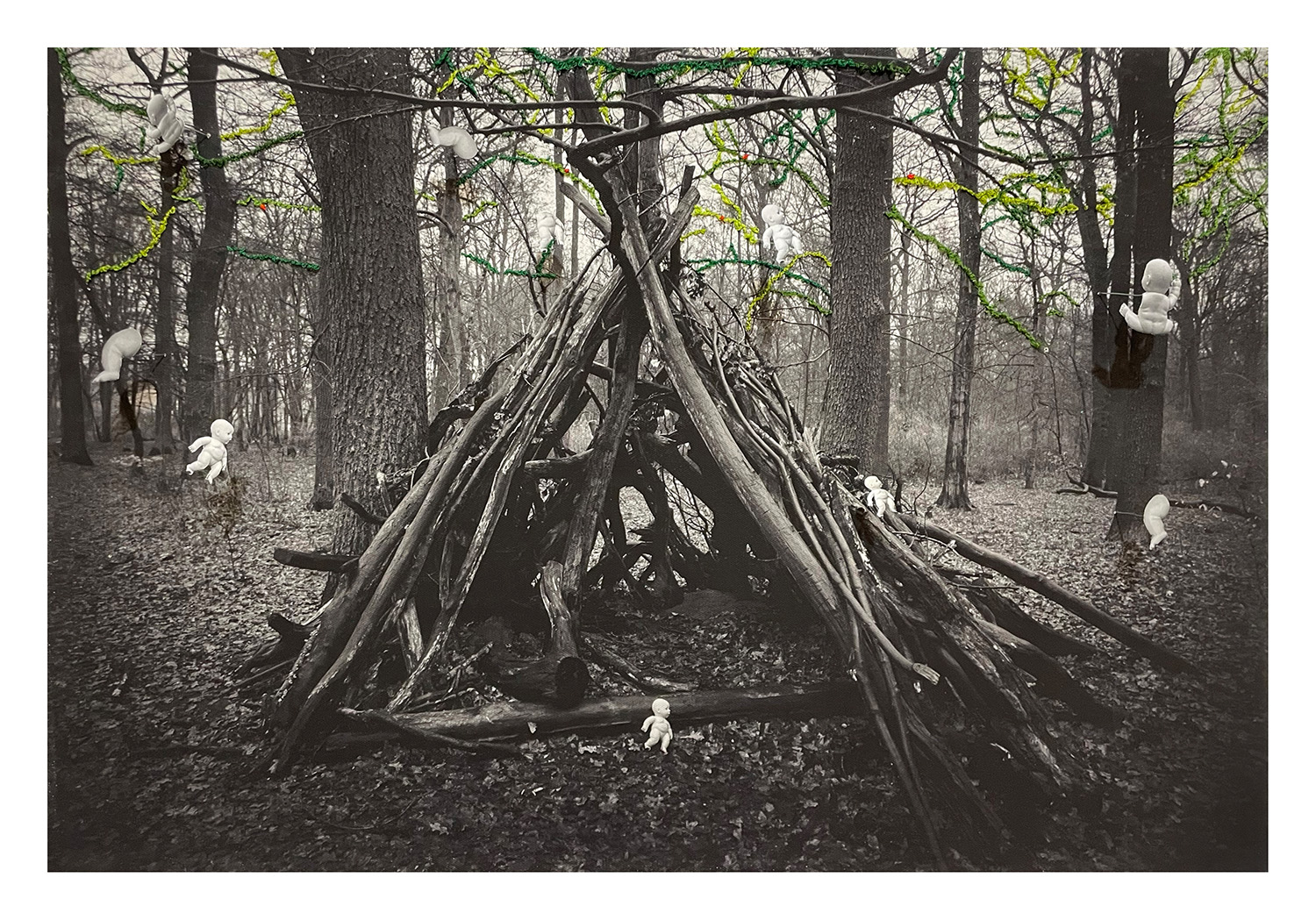 3 - Dolls in the woods - 33e6aade-c5bc-4db8-894c-099cbda7843a.jpg