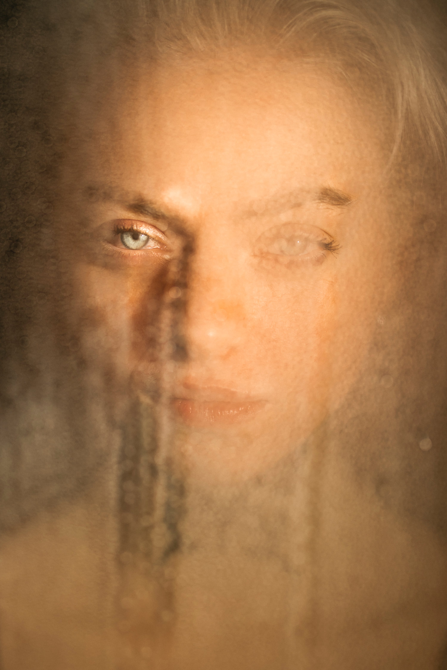 Ich bin halb anders (I am half different)