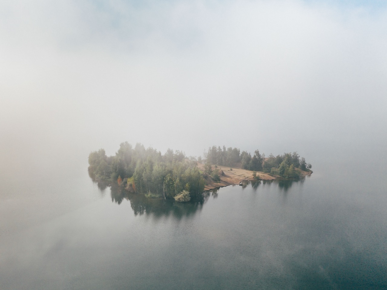 Groß (9 - Island in Lake Zwenkau - e042742e-7604-429b-a176-0fd6cc8464f2).jpeg