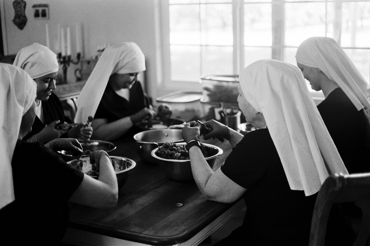 Groß (10 - ROLLING STONE x WEED NUNS HR-2 - 26a5697b-22cb-4f75-a255-1c9812368883).jpeg